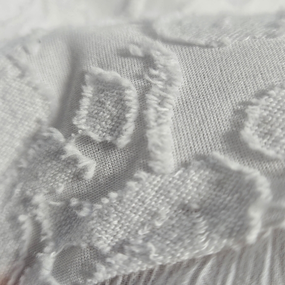 Vera Wang - Simply Vera Raised Floral Sleeveless Top - Picture 10 of 16